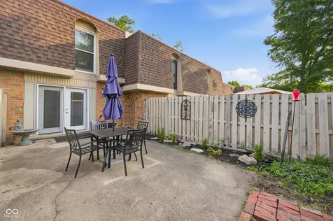 7447 Country Brook Drive Indianapolis IN 46260