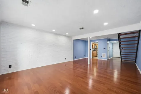 7447 Country Brook Drive Indianapolis IN 46260