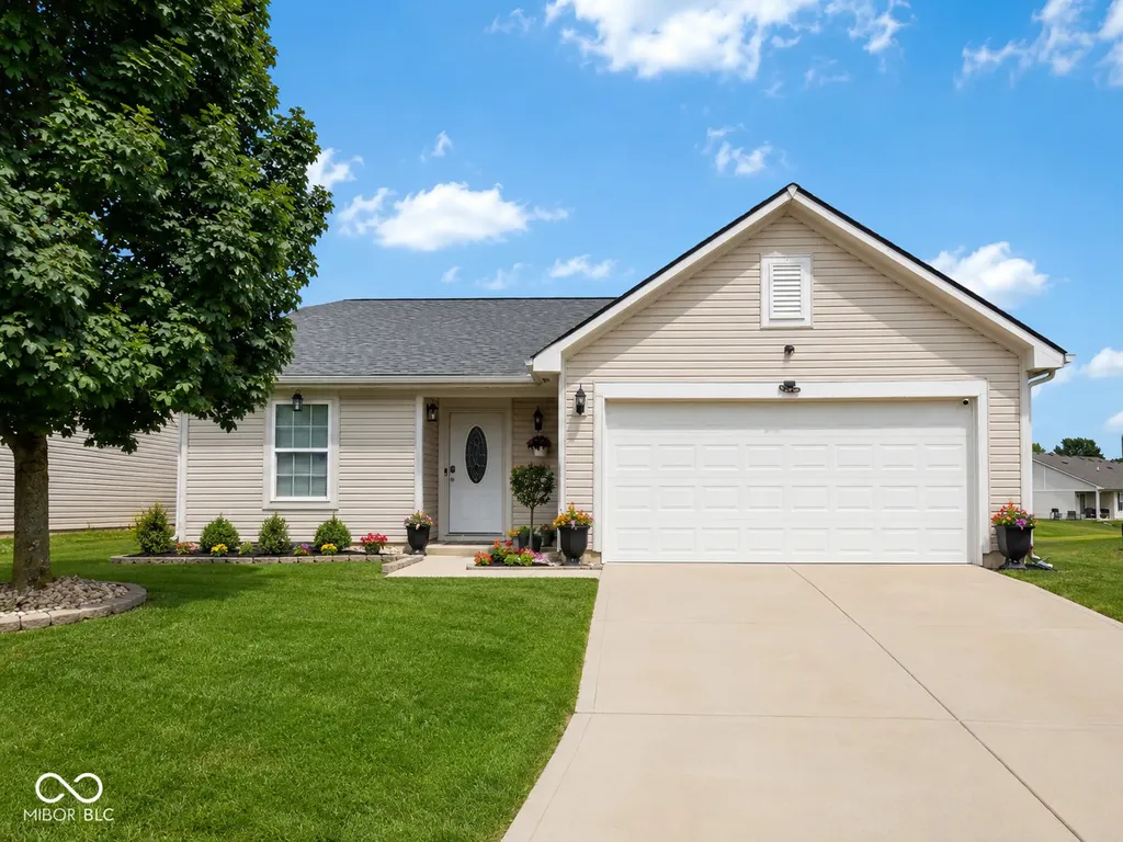 7648 Firecrest Lane Camby IN 46113
