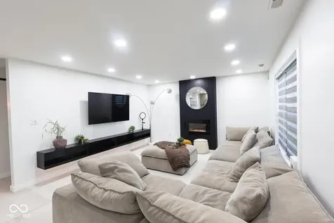 5537 Story Court Indianapolis IN 46221