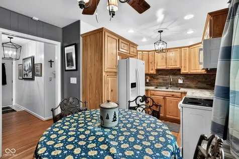 410 S Post Road Indianapolis IN 46219