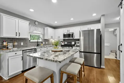 10851 Dillon Place Fishers IN 46038