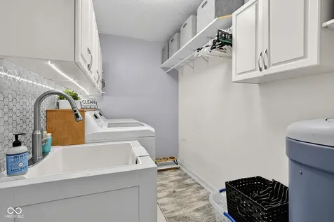 10851 Dillon Place Fishers IN 46038