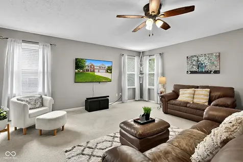 10851 Dillon Place Fishers IN 46038