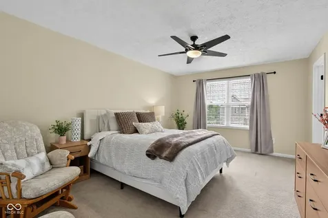 10851 Dillon Place Fishers IN 46038