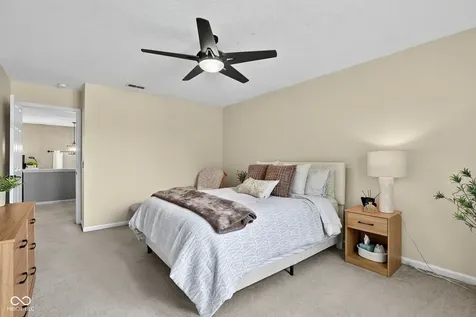 10851 Dillon Place Fishers IN 46038