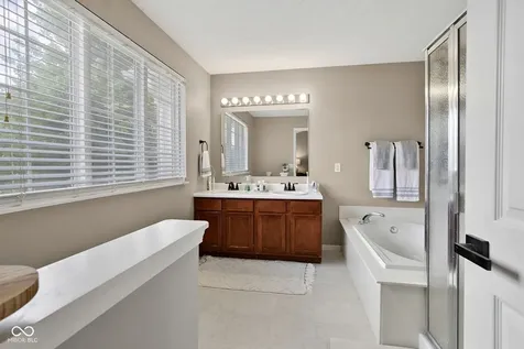 10851 Dillon Place Fishers IN 46038