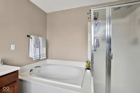 10851 Dillon Place Fishers IN 46038