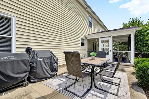 10851 Dillon Place Fishers IN 46038