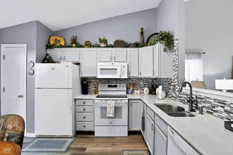 8558 Gainesville Drive Indianapolis IN 46227