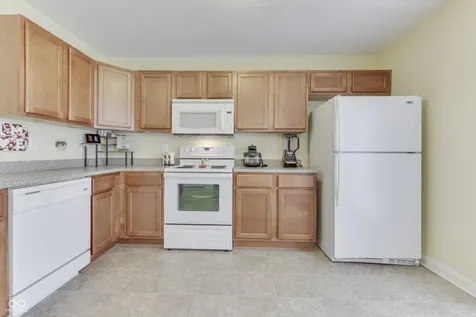 1670 Roundhouse Circle Greenwood IN 46143