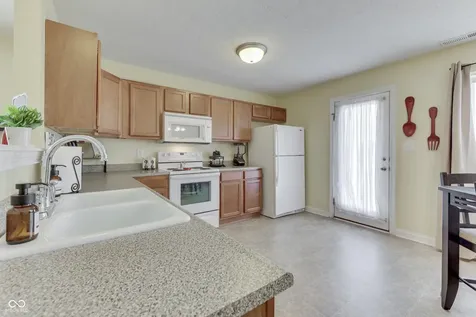 1670 Roundhouse Circle Greenwood IN 46143