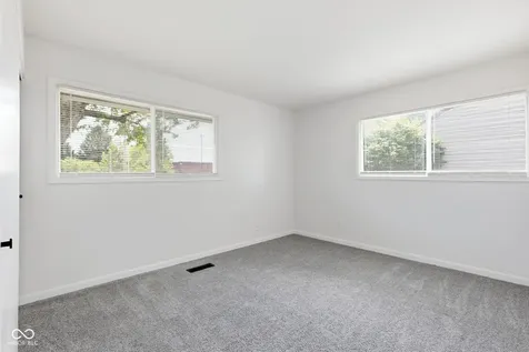 824 Longfellow Lane Plainfield IN 46168