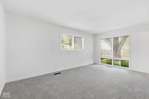 824 Longfellow Lane Plainfield IN 46168