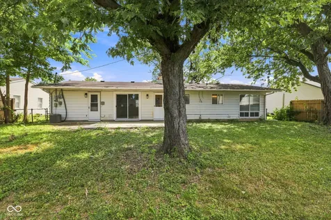 824 Longfellow Lane Plainfield IN 46168