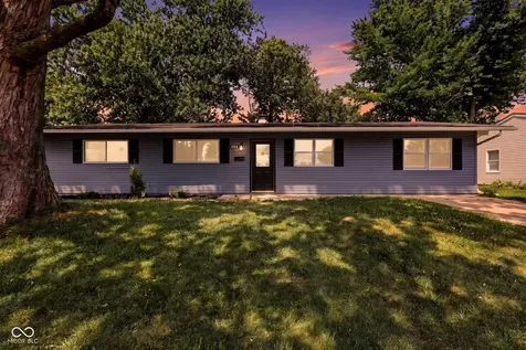 824 Longfellow Lane Plainfield IN 46168