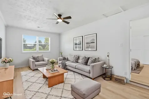 824 Longfellow Lane Plainfield IN 46168