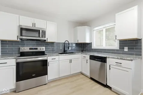 824 Longfellow Lane Plainfield IN 46168