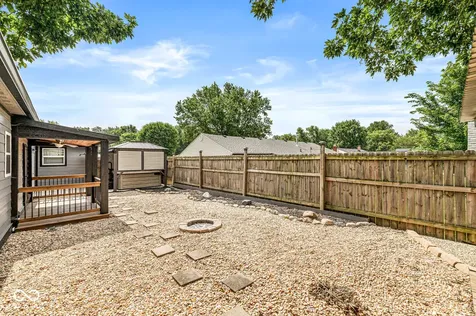 28 S Sugar Creek Drive New Palestine IN 46163