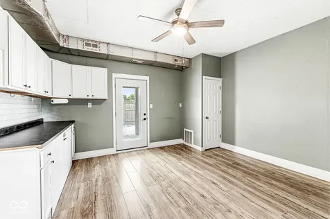 28 S Sugar Creek Drive New Palestine IN 46163