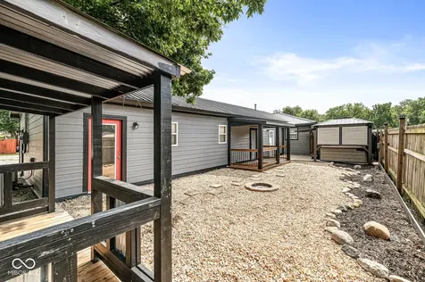 28 S Sugar Creek Drive New Palestine IN 46163