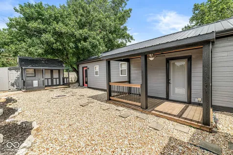 28 S Sugar Creek Drive New Palestine IN 46163
