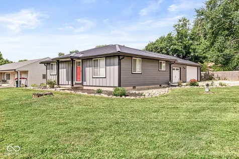 28 S Sugar Creek Drive New Palestine IN 46163