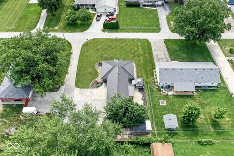 28 S Sugar Creek Drive New Palestine IN 46163