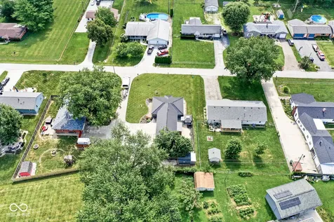 28 S Sugar Creek Drive New Palestine IN 46163