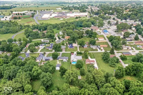 28 S Sugar Creek Drive New Palestine IN 46163