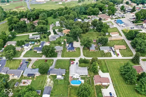 28 S Sugar Creek Drive New Palestine IN 46163