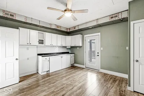 28 S Sugar Creek Drive New Palestine IN 46163