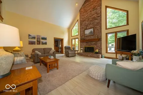 3897 S Woodfield Drive S New Palestine IN 46163