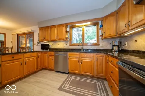 3897 S Woodfield Drive S New Palestine IN 46163