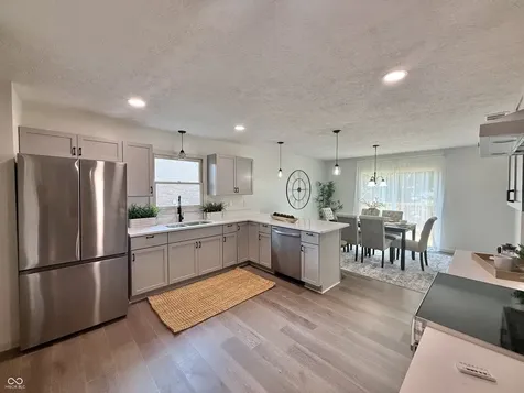 118 W Edgewood Avenue Indianapolis IN 46217
