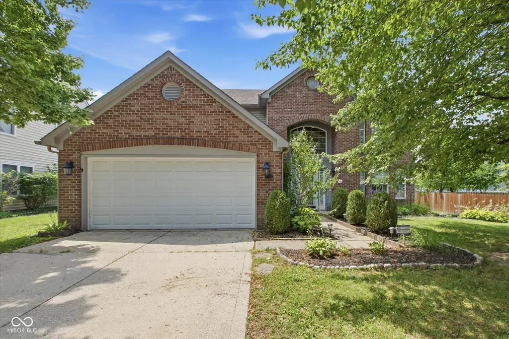 10206 Carmine Drive Noblesville IN 46060