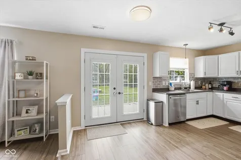 10206 Carmine Drive Noblesville IN 46060