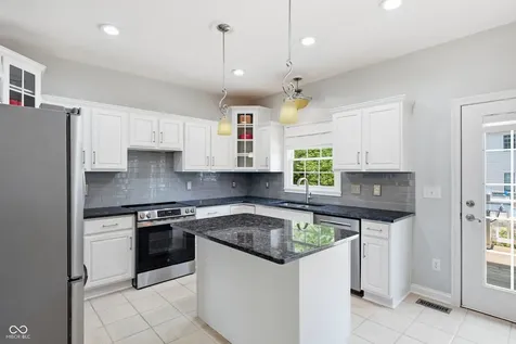 10235 Bent Creek Court Fishers IN 46037