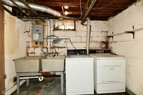 2055 Winfield Avenue Indianapolis IN 46222