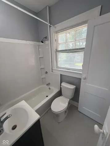 634 E 37th Street Indianapolis IN 46205