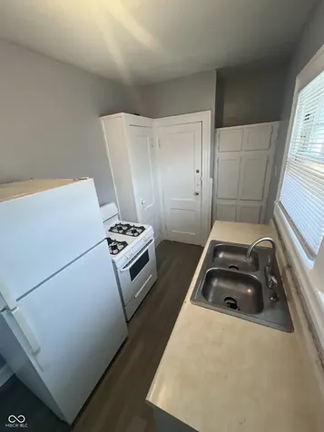 634 E 37th Street Indianapolis IN 46205
