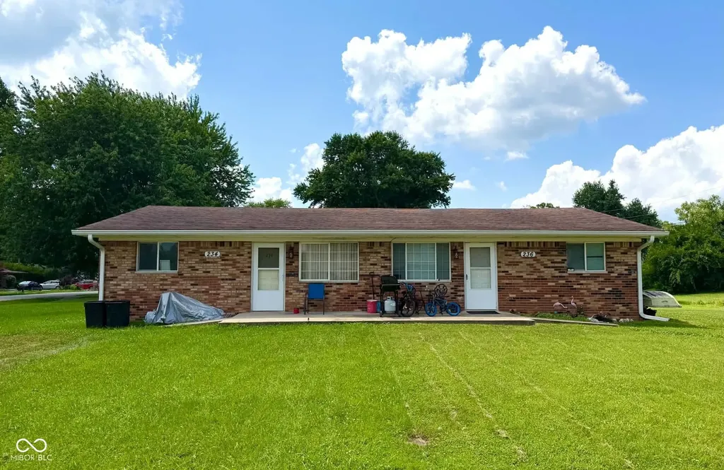 234-236 Lehr Drive Mooresville IN 46158