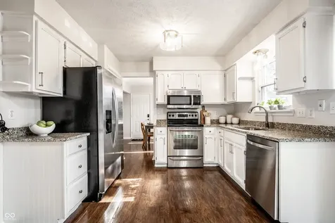8815 Deer Run Drive Indianapolis IN 46256