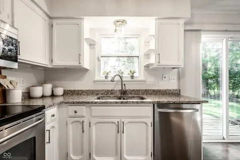 8815 Deer Run Drive Indianapolis IN 46256