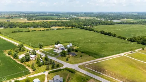 1041 N Us Highway 421 Whitestown IN 46075