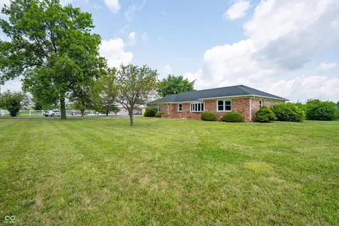 1041 N Us Highway 421 Whitestown IN 46075