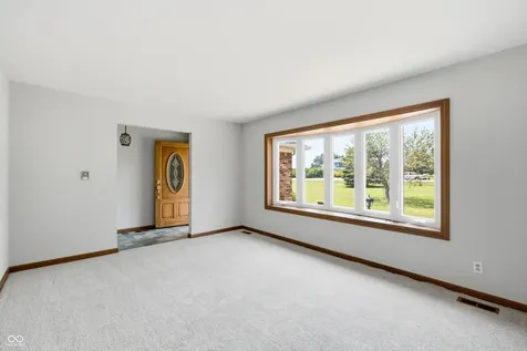 1041 N Us Highway 421 Whitestown IN 46075