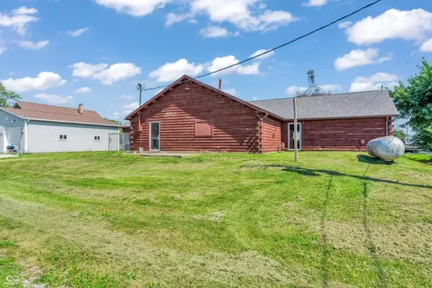 6977 W Main Danville IN 46122
