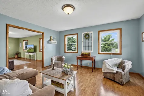 4255 W 1175 Road N New Palestine IN 46163