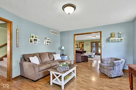 4255 W 1175 Road N New Palestine IN 46163